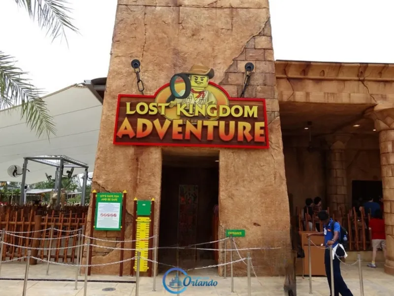 Entrada da atração Lost Kingdom Adventure