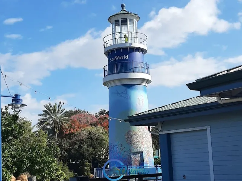 Torre com o logo do SeaWorld que conseguimos ver de longe