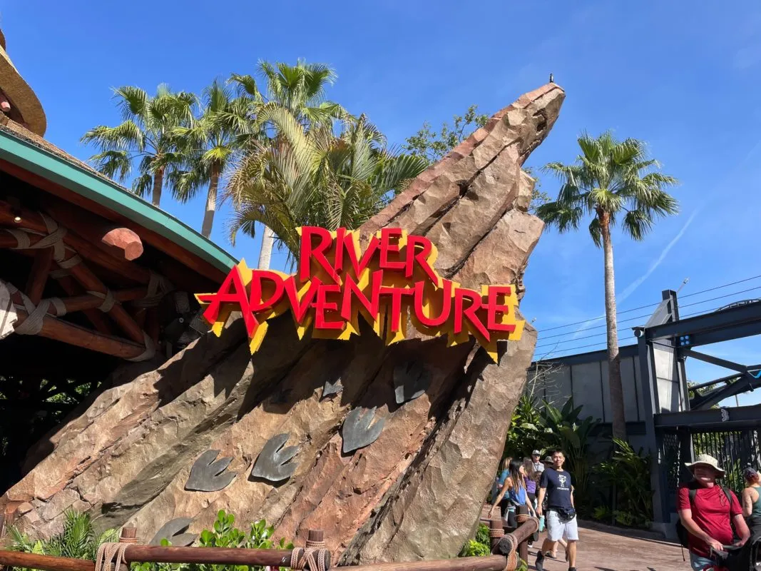 Jurassic Park River Adventure e Popeye & Bluto’s Bilge-Rat Barges terão manutenção em 2025