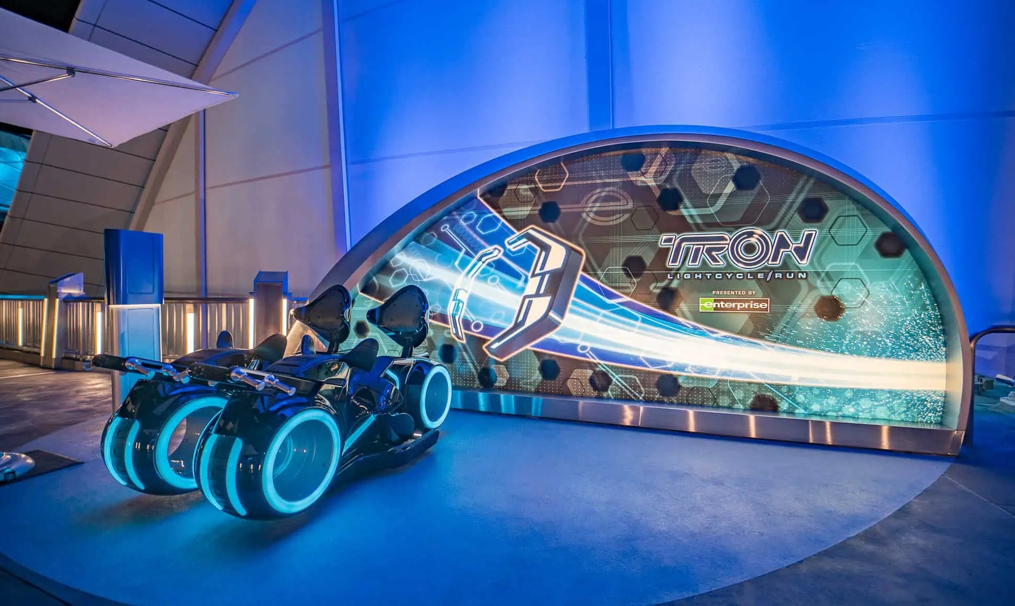 TRON Lightcycle / Run Fica de Fora da Early Theme Park Entry no Magic Kingdom