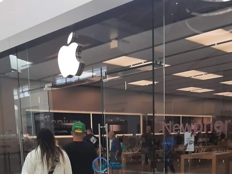 Entrada da loja da Apple, no Flórida Mall